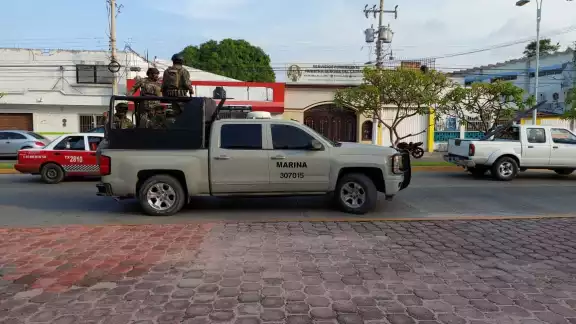 Las autoridades buscan a la persona que dejó la maleta en la calle Las autoridades buscan a la persona que dejó la maleta en la calle
