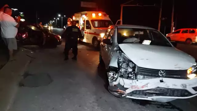 Agentes de vialidad y tránsito realizaron el peritaje correspondiente determinando la responsabilidad para el automóvil Chevrolet
