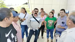 El líder sindical de taxistas de Carmen acudió a la audiencia en el Cereso