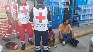 Niño termina lesionado tras accidente entre motos en Ciudad del Carmen
