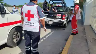 El hombre fue atendido por elementos de la Cruz Roja, así como llevado al ministerio público para deslindar responsabilidades