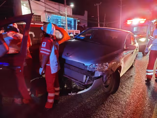 Los hechos se registraron cerca de las 00:20 horas cuando una mujer de la tercera edad circulaba en la Francisco I. Madero