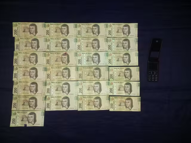 Sergio “N” y Karla “N”, fueron detenidos por su participación en el delito de extorsión, quedando a disposición de las autoridades correspondientes