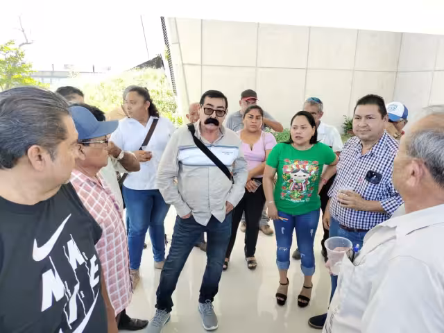 El líder sindical de taxistas de Carmen acudió a la audiencia en el Cereso