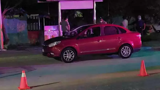 Elementos policiales delimitaron la zona para evitar el acercamiento de curiosos