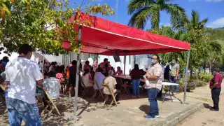 Con estas dosis, se suman un total de mil 930 inmunizaciones a aplicarse en la cabecera municipal y sus comisarias.