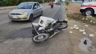 La moto terminó así luego del accidente