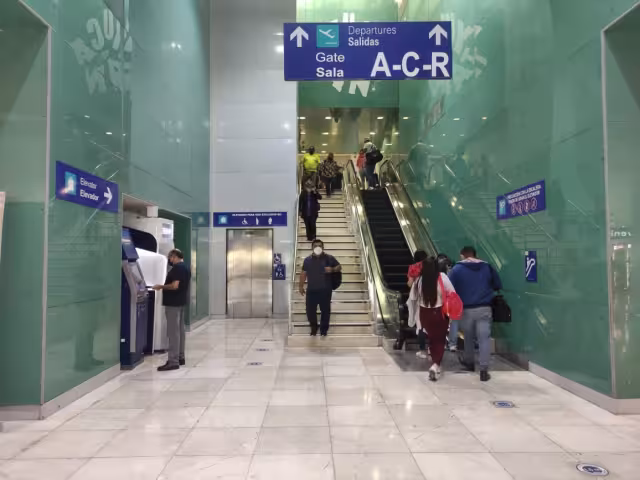 La niebla no fue tan densa para ocasionar retrasos en vuelos