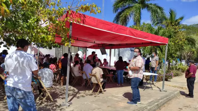 Con estas dosis, se suman un total de mil 930 inmunizaciones a aplicarse en la cabecera municipal y sus comisarias.