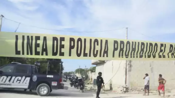 Motociclista muere en atentado a balazos en Playa del Carmen Motociclista muere en atentado a balazos en Playa del Carmen