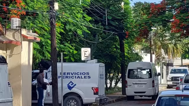 El hecho fue confirmado por la Policía Quintana Roo y al lugar llegaron elementos de los Servicio Periciales