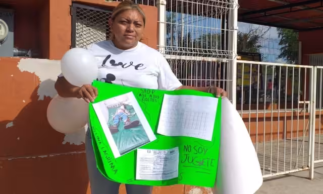 La madre pide a la directora de la escuela atender el caso de bullying que vive su hijo