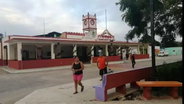 El 10 de abril de 1928, Dzoncauich fue elevado a la categoría de Municipio Libre y Soberano