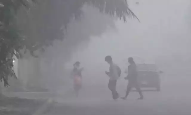 La visibilidad se redujo drásticamente por lo que conductores tomaron más precaución