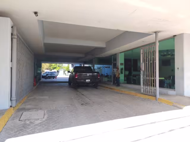 El hombre llegó a un hospital privado para su atención médida