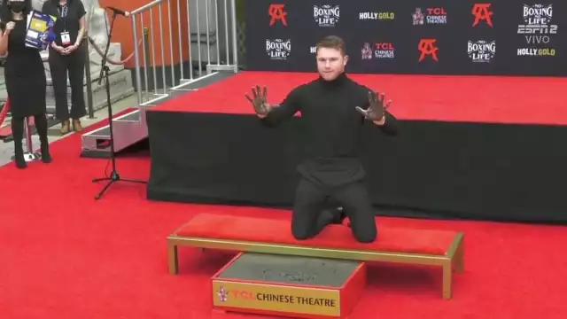 Saul el 'Canelo' Álvarez plasma sus huellas en Hollywood