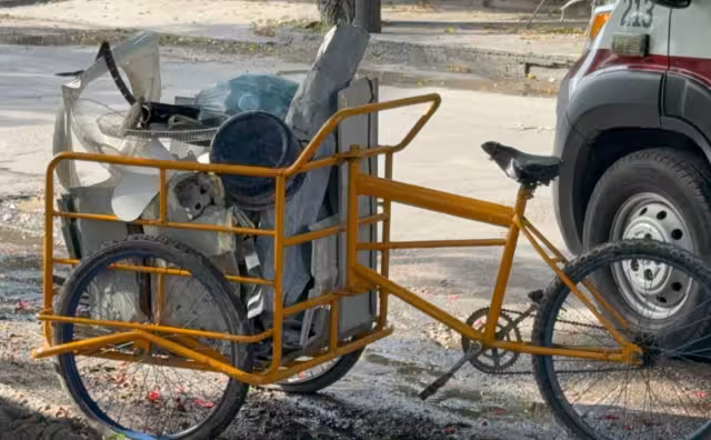 Pepenador atacado con machete tras ser embestido por camioneta en Campeche.