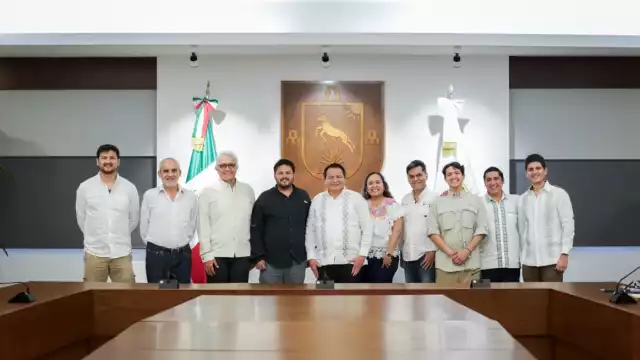 Titular de Fonatur se reúne con el gobernador Díaz Mena