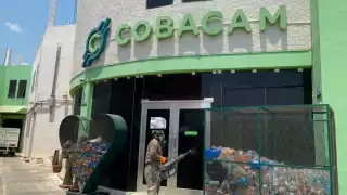 Los empleados del Cobacam se han manifestado para exigir se les repongan los descuentos a sus salarios