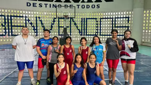 Selección de Luchas Asociadas de Quintana Roo subió al podium de triunfadores al adjudicarse 11 medallas durante el Torneo de Reyes 2024