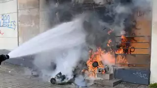 En China, mueren 11 personas por incendio en almacén abandonado
