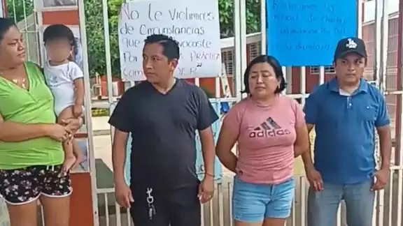 Un grupo de docentes de la Ermilo Abreu Gómez exige la destitución de Yulemi Rosado Sosa Un grupo de docentes de la Ermilo Abreu Gómez exige la destitución de Yulemi Rosado Sosa