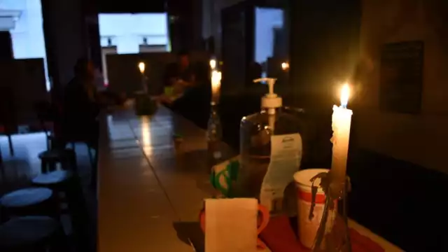 El suministro de energía eléctrica se reinstaló después de las 20:00 horas, luego de que la actividad se semiparalizó en la zona Centro de Campeche