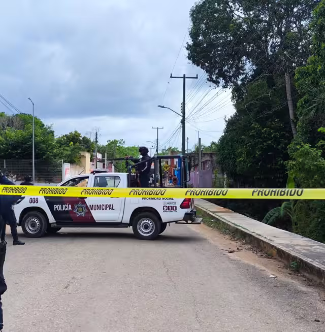 Elementos municipales y de otras corporaciones habrían participado en el operativo.