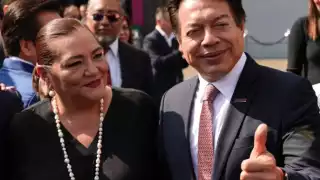 Mario Delgado pide a Marcelo Ebrard continuar en Morena