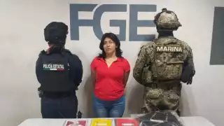 Con drogas, presunta integrante de grupo delictivo fue detenida en Playa del Carmen 