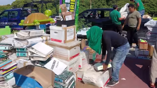 Ciudadanos participan en jornada ecológica de reciclaje en Carmen