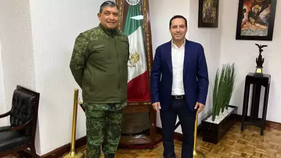 Mauricio Vila y el titular de la Sedena revisan avances del proyecto del Gran Parque La Plancha Mauricio Vila y el titular de la Sedena revisan avances del proyecto del Gran Parque La Plancha