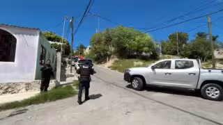 Hallan dos armas cortas tiradas en la vía pública en la colonia Cumbres de Campeche
