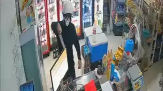 El hombre alcanzó a huir junto a otro sujeto en una motocicleta