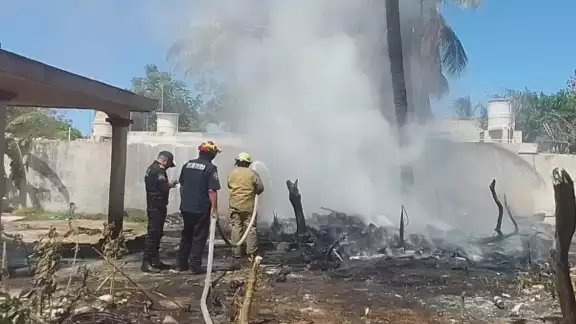 El fuego fue controlado por los vecinos de Chelem