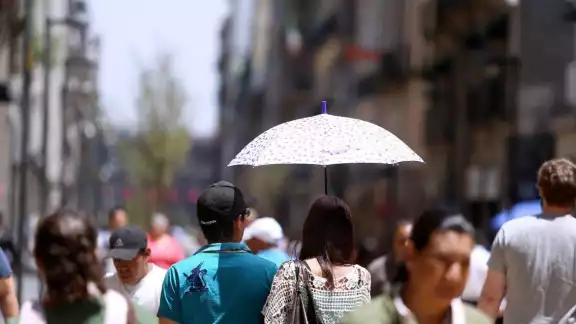 Habitantes de distintas entidades reportan temperaturas de 35 a 40