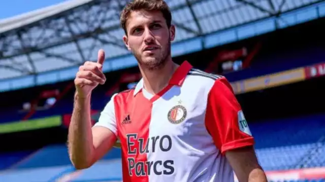 Santiago Giménez ha tenido un excelente inicio de temporada con el Feyenoord en la Europa League y en la liga de Países Bajos