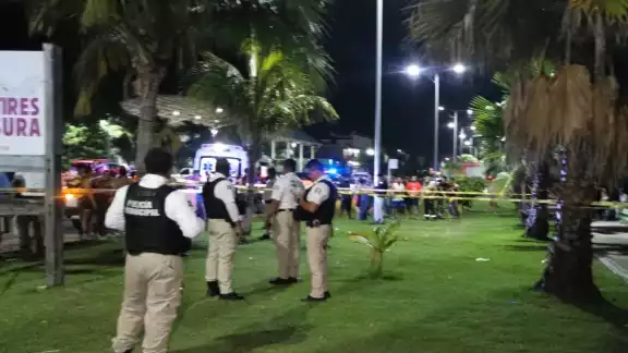 Un hombre de 28 años, Maximiliano, perdió la vida tras lanzarse a las aguas de la Caleta del Malecón en la colonia Obrera Un hombre de 28 años, Maximiliano, perdió la vida tras lanzarse a las aguas de la Caleta del Malecón en la colonia Obrera