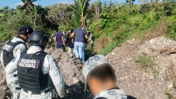 Las autoridades estatales detuvieron a delincuentes Las autoridades estatales detuvieron a delincuentes