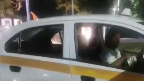 Taxista choca con vehículo particular y se da a la fuga en Chetumal Taxista choca con vehículo particular y se da a la fuga en Chetumal
