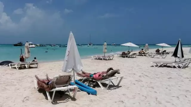 Hasta abril del 2021, Isla Mujeres tenía 8 mil 316 habitaciones, y aún se construye un hotel en Isla Blanca