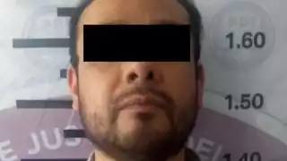 Carlos Alberto "N" fue detenido en Tlalnepantla, luego de que fue acusado de abusar sexualmente de dos alumnos