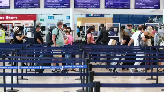 En el caso de las llegadas, 111 de ellas son vuelos internacionales y 84 son rutas nacionales