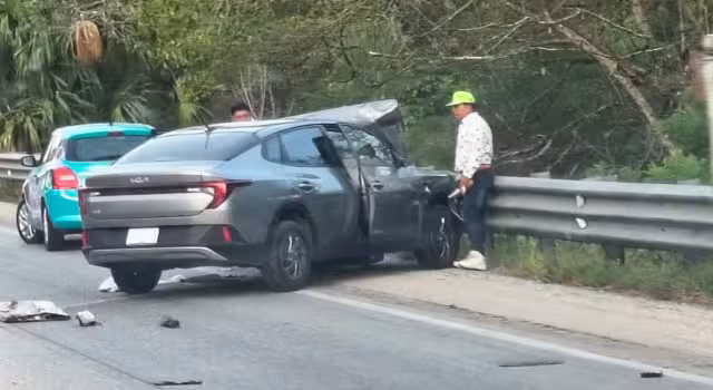Aparatoso accidente moviliza a CAPUFE y sector salud