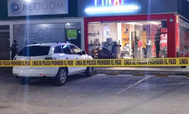 Los sospechosos dejaron camioneta del joven en una plaza de Ciudad Caucel para luego huir en otro automóvil