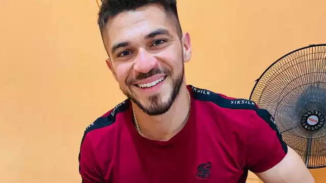 El día de ayer, Henry Martín se tomó fotografías con sus fans yucatecos