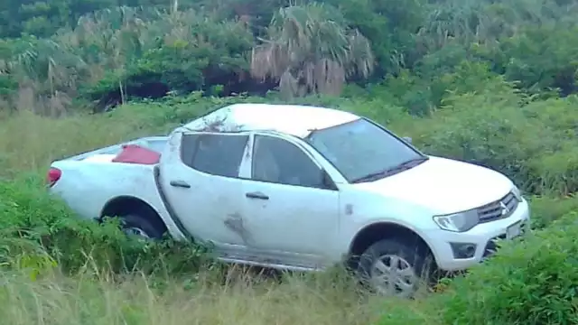 Camioneta vuelca y deja a una familia herida en Ciudad del Carmen