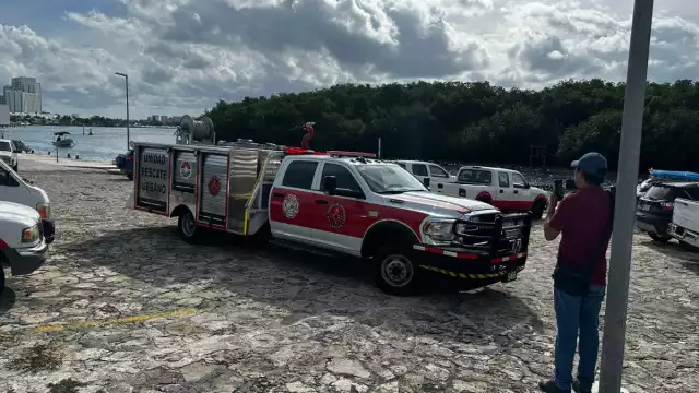 Durante la mañana, trabajadores del sector turístico avistaron lo que parecía ser el cuerpo desmembrado