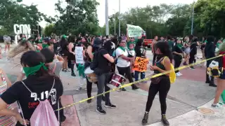 Feministas piden en cancín que el aborto sea leal y seguro