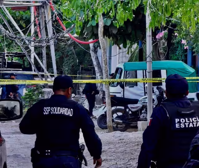 Paramédicos brindaron los primeros auxilios al mototaxista lesionado antes trasladarlo al hospital